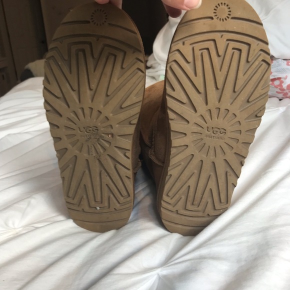 UGG kids’ bailey button - Picture 7 of 8